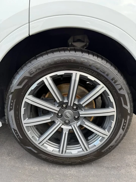 2017 Audi 4M Q7 - Image 7 of 19