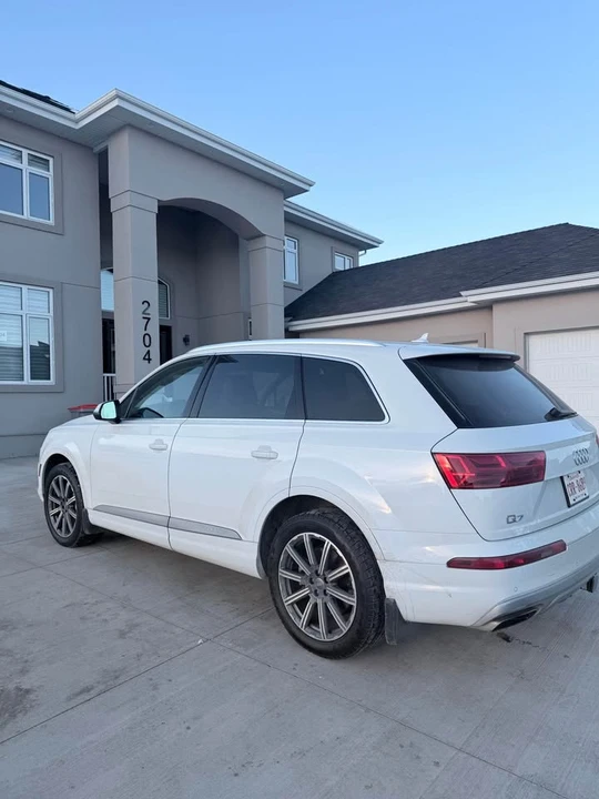 2017 Audi 4M Q7 - Image 2 of 8