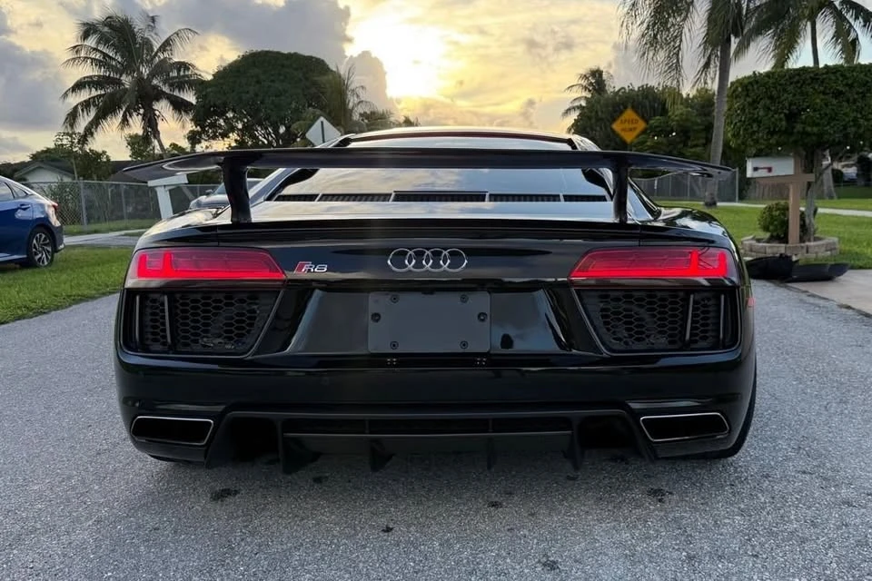 2017 Audi 4S R8 - Image 7 of 18