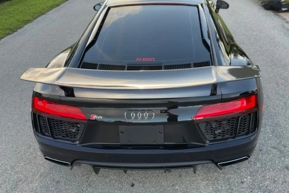 2017 Audi 4S R8 - Image 8 of 18