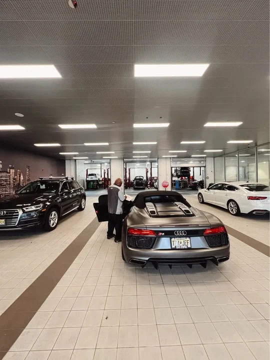2017 Audi 4S R8 - Image 3 of 20