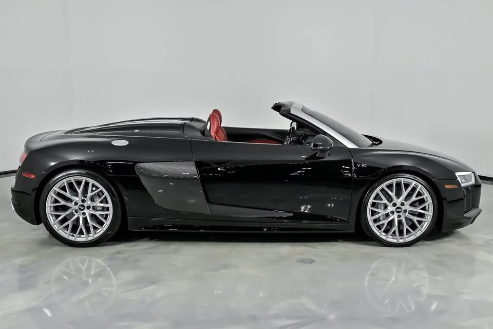 2017 Audi 4S R8 - Image 14 of 20