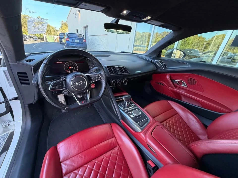 2017 Audi 4S R8 - Image 2 of 3