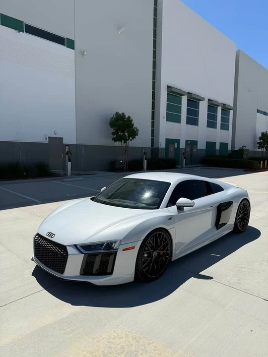 2017 Audi 4S R8 - Image 2 of 14