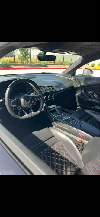 2017 Audi 4S R8 - Image 9 of 14