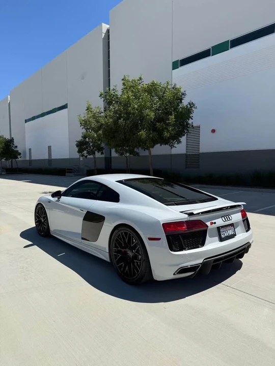 2017 Audi 4S R8 - Image 5 of 14