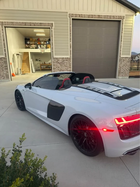 2017 Audi 4S R8 - Image 2 of 7