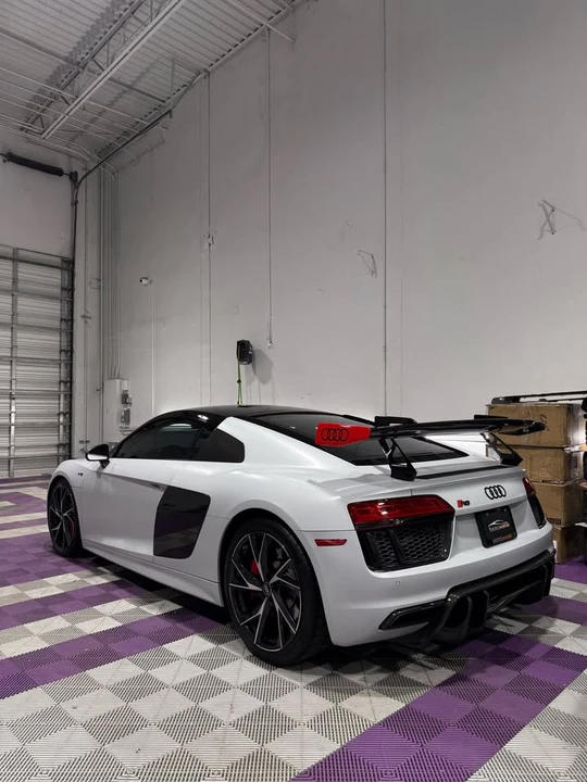 2017 Audi 4S R8 - Image 4 of 5