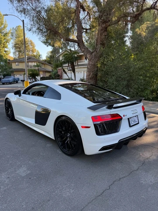 2017 Audi 4S R8 - Image 5 of 8