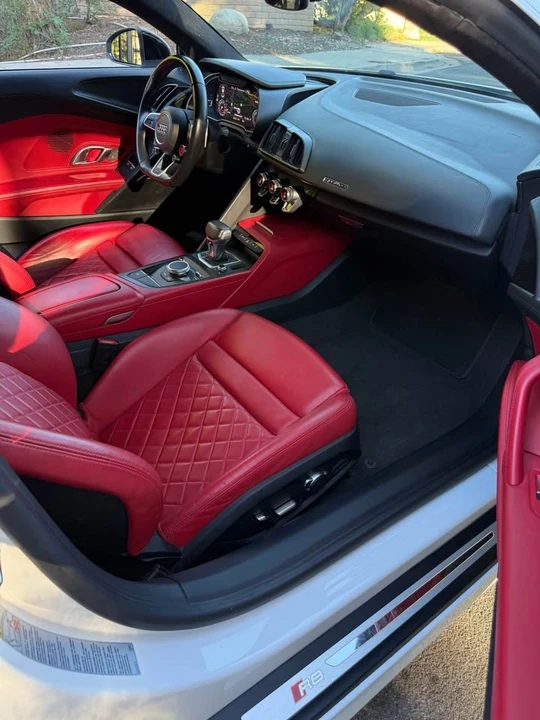 2017 Audi 4S R8 - Image 8 of 8