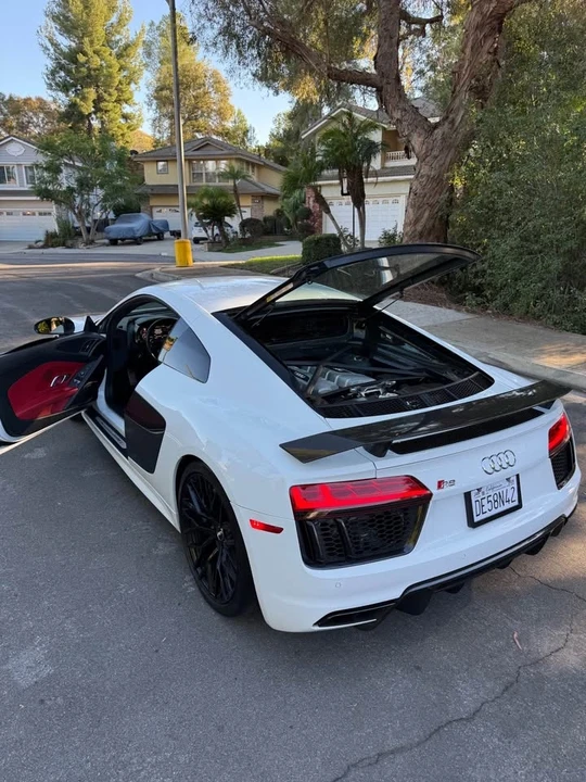 2017 Audi 4S R8 - Image 4 of 8