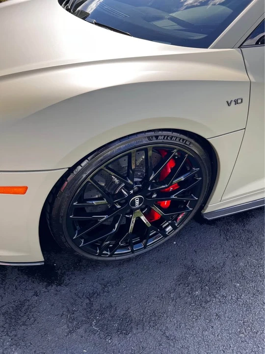 2017 Audi 4S R8 - Image 8 of 19