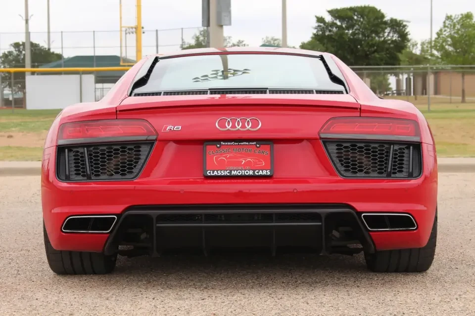 2017 Audi 4S R8 - Image 11 of 13