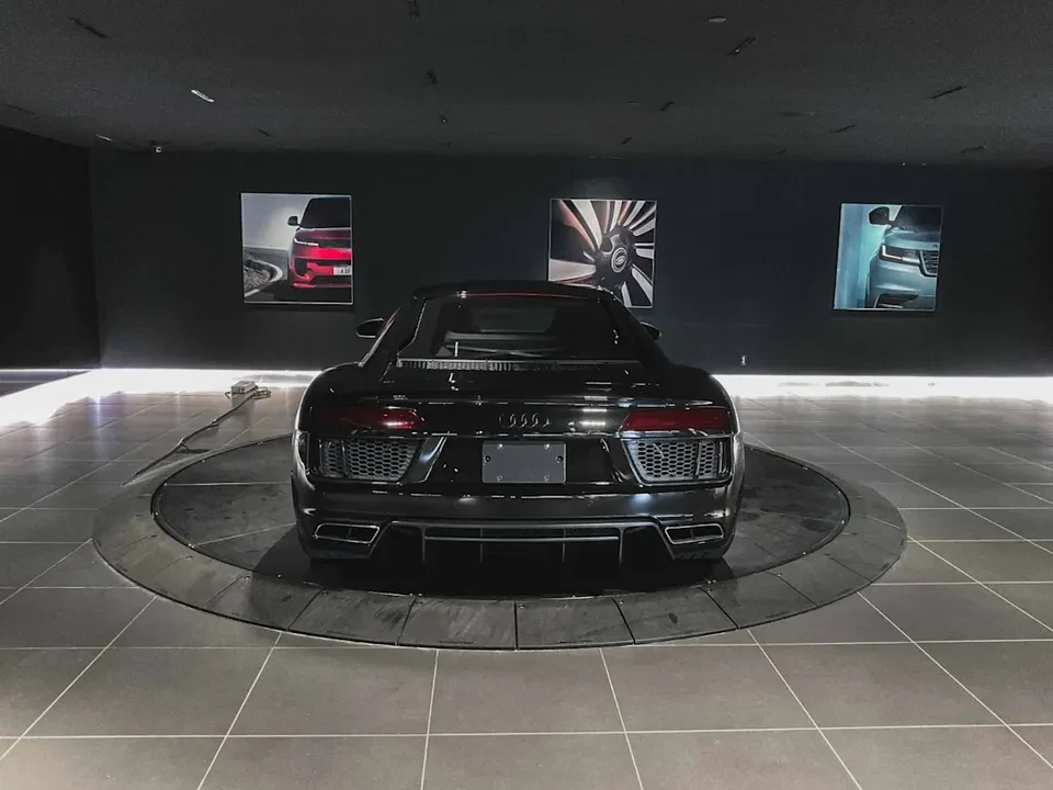 2017 Audi 4S R8 - Image 5 of 20
