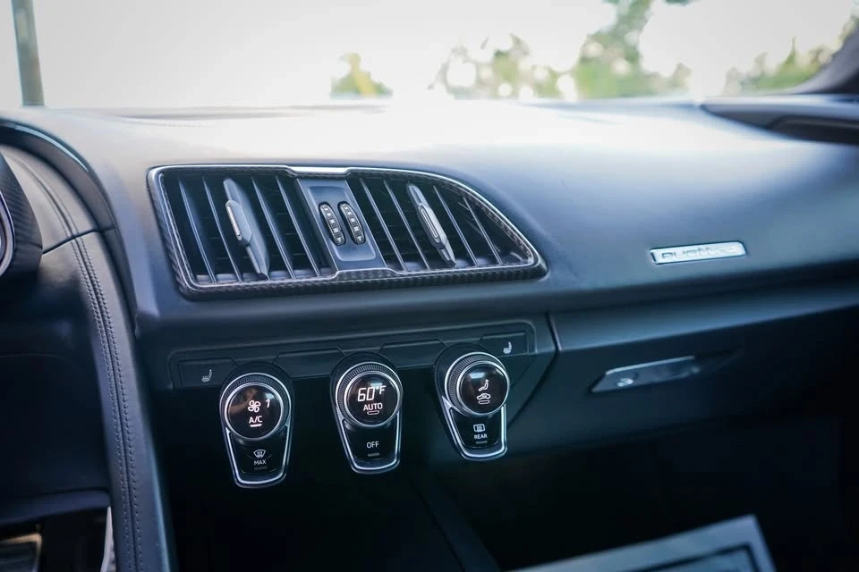 2017 Audi 4S R8 - Image 12 of 15