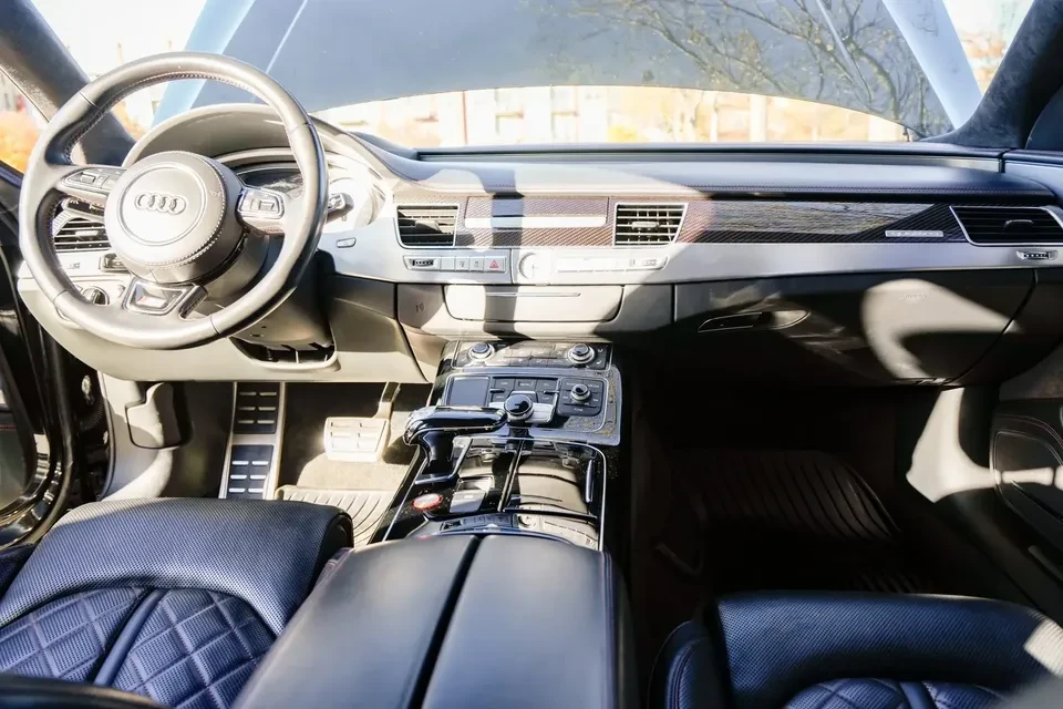 2017 Audi D4 S8 - Image 4 of 4