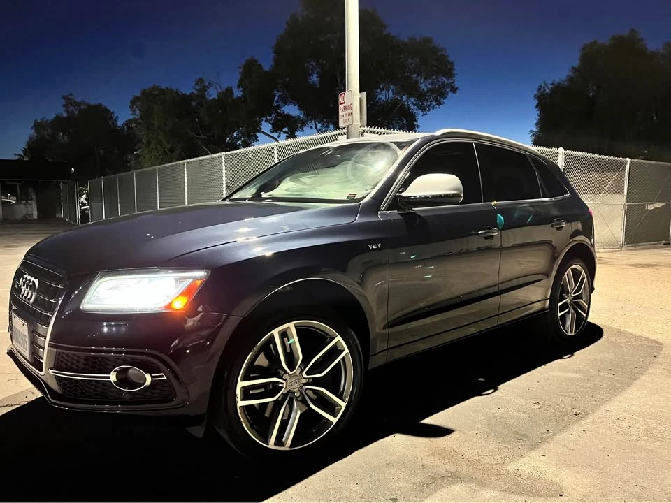 2017 Audi 8R SQ5 - Image 2 of 8