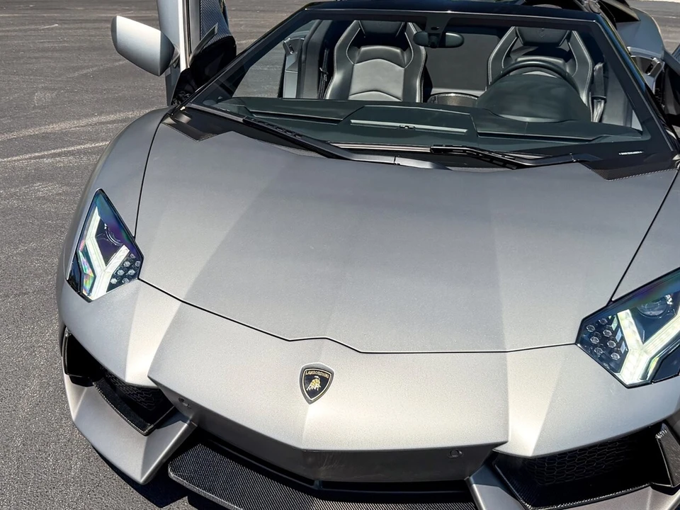 2017 Lamborghini Aventador - Image 4 of 4