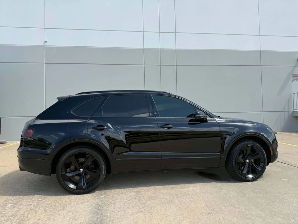 2017 Bentley Bentayga - Image 3 of 12