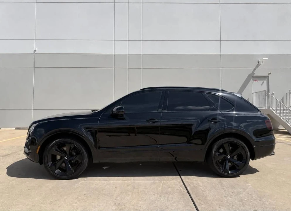 2017 Bentley Bentayga - Image 6 of 12