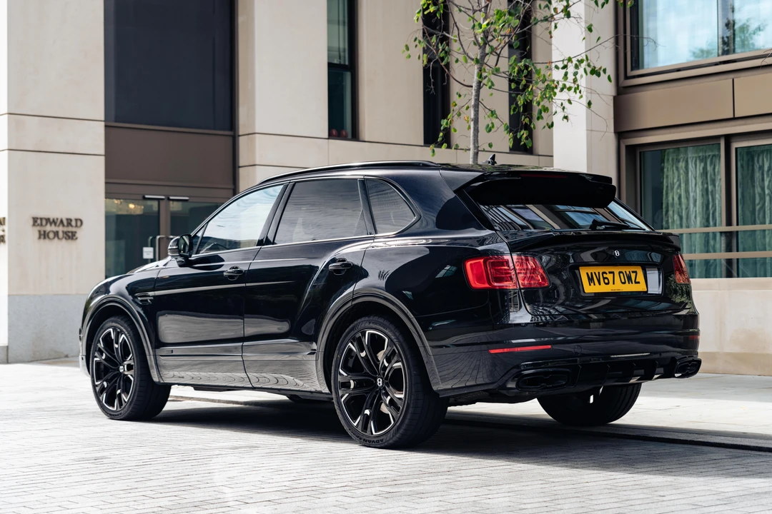 2017 Bentley Bentayga - Image 8 of 31