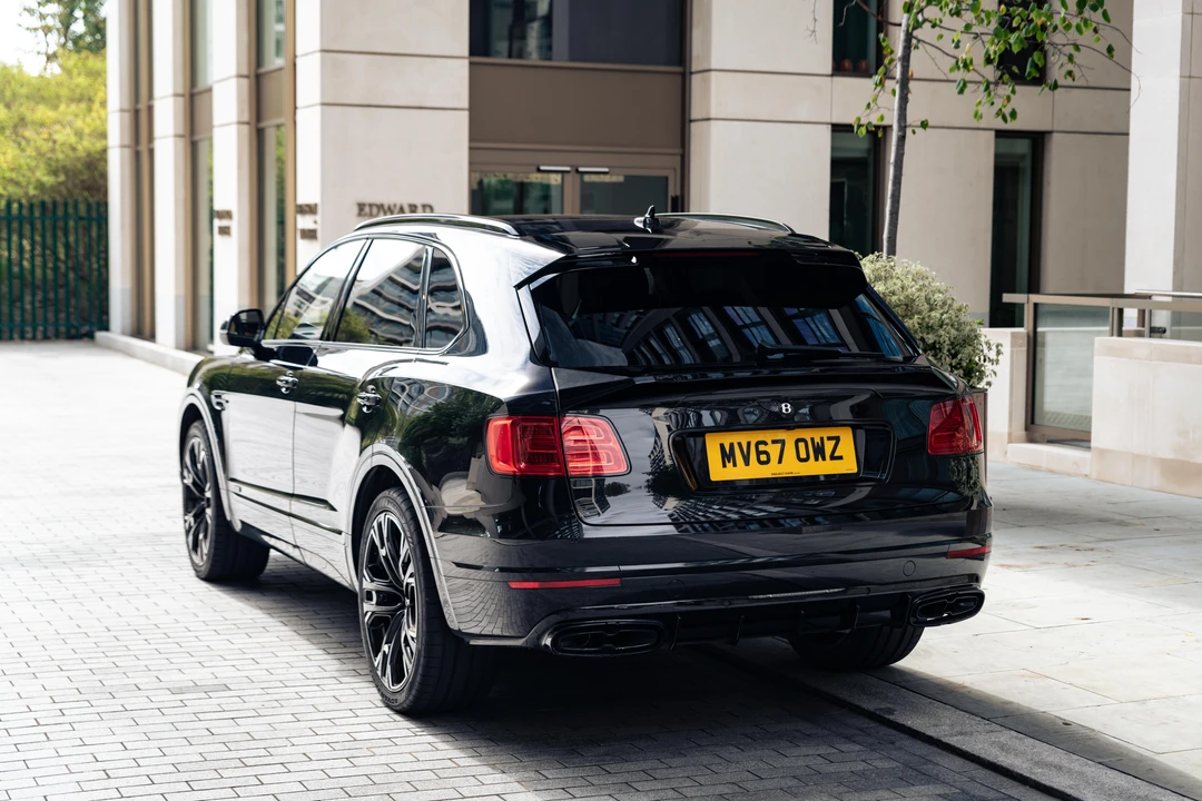 2017 Bentley Bentayga - Image 26 of 31