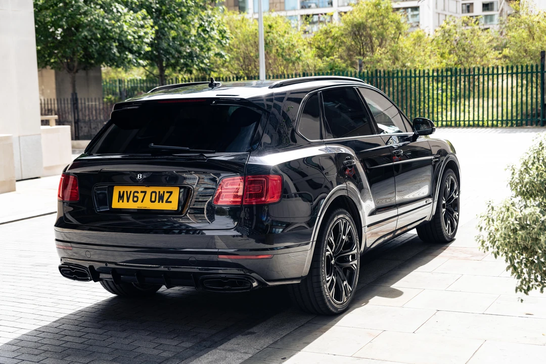 2017 Bentley Bentayga - Image 28 of 31