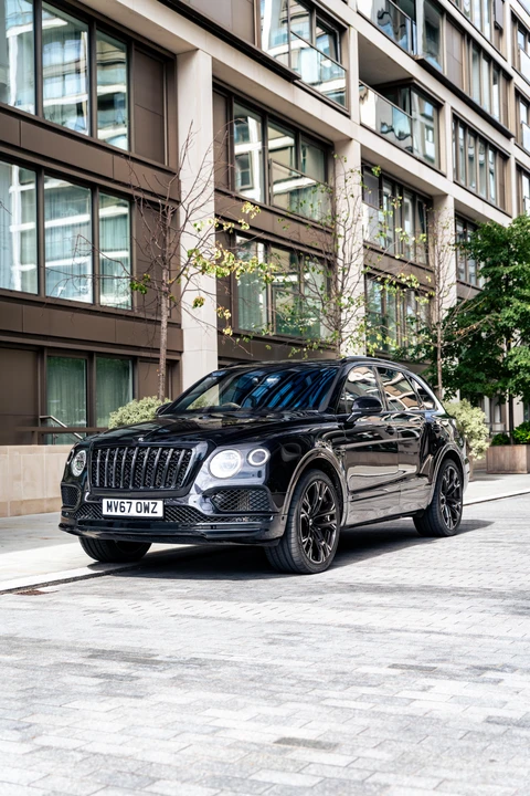 2017 Bentley Bentayga - Image 29 of 31