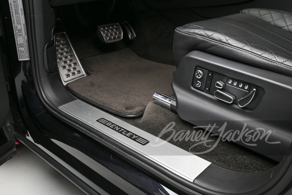 2017 Bentley Bentayga - Image 13 of 27