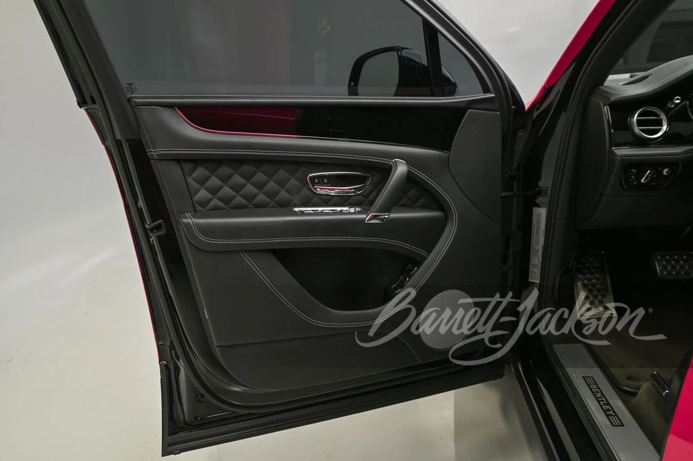 2017 Bentley Bentayga - Image 15 of 27