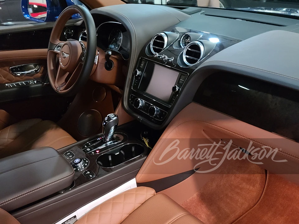 2017 Bentley Bentayga - Image 6 of 7
