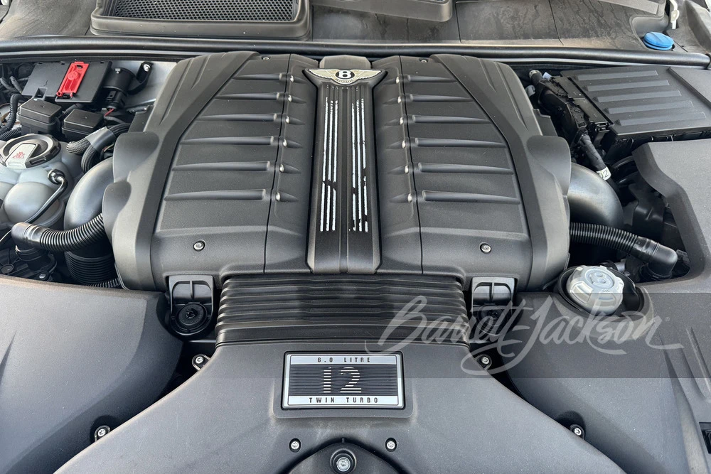 2017 Bentley Bentayga - Image 3 of 15