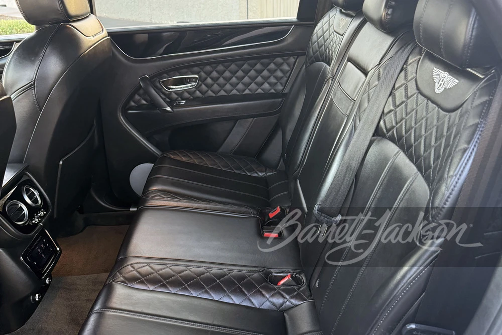 2017 Bentley Bentayga - Image 7 of 15