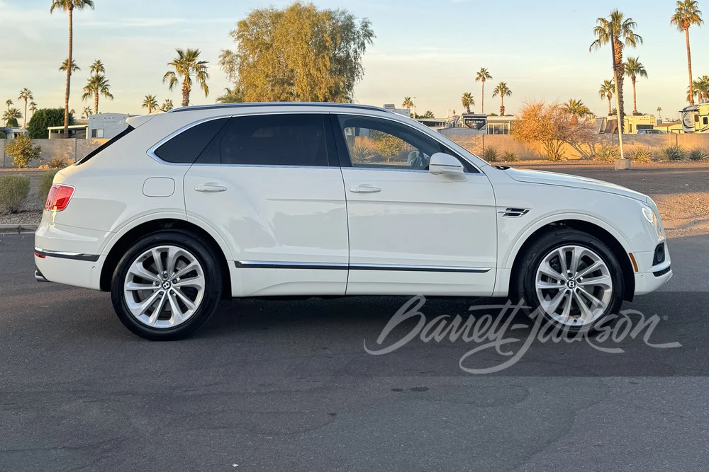 2017 Bentley Bentayga - Image 5 of 15