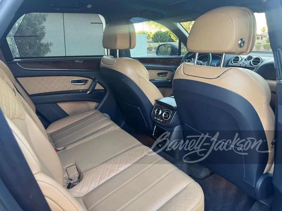 2017 Bentley Bentayga - Image 7 of 22