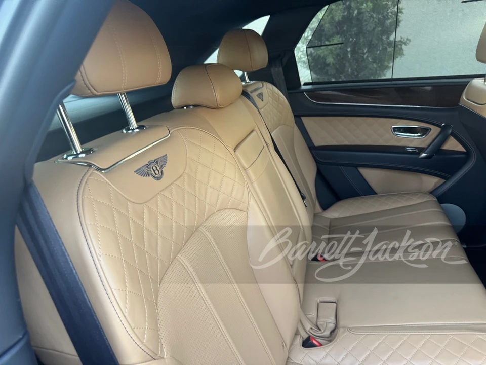 2017 Bentley Bentayga - Image 17 of 22
