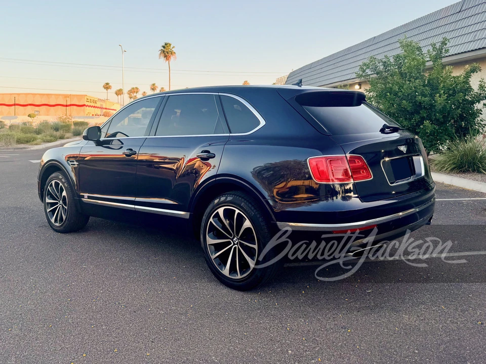 2017 Bentley Bentayga - Image 19 of 22