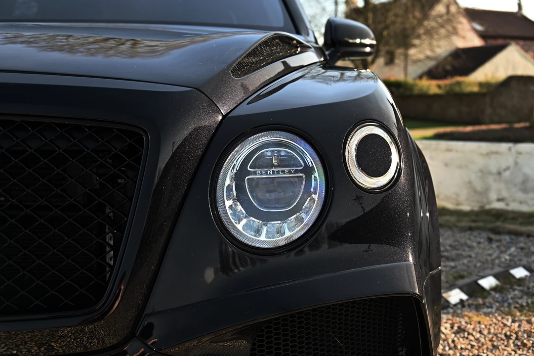 2017 Bentley Bentayga - Image 16 of 31