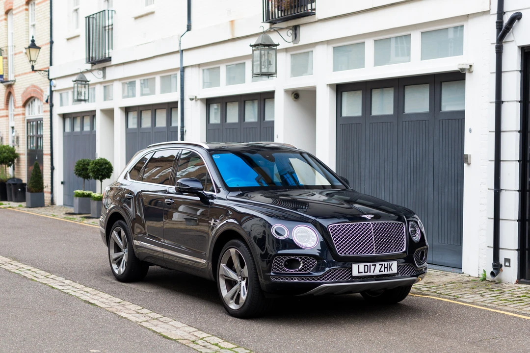 2017 Bentley Bentayga - Image 3 of 31