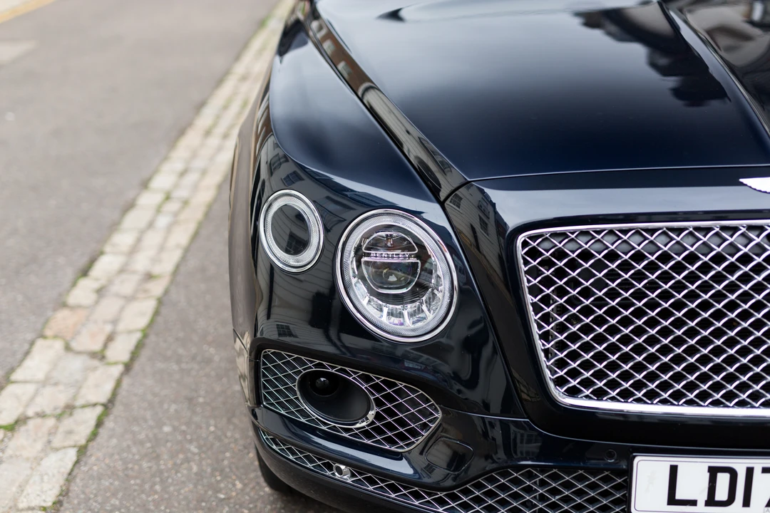 2017 Bentley Bentayga - Image 7 of 31