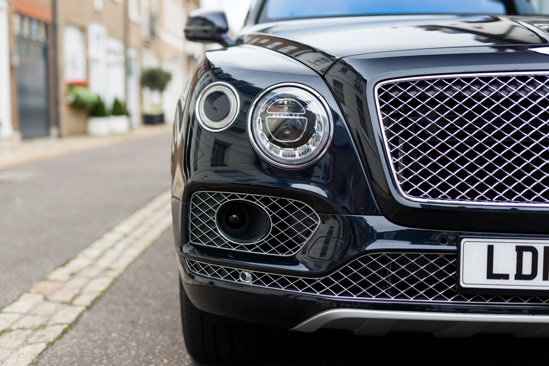 2017 Bentley Bentayga - Image 9 of 31
