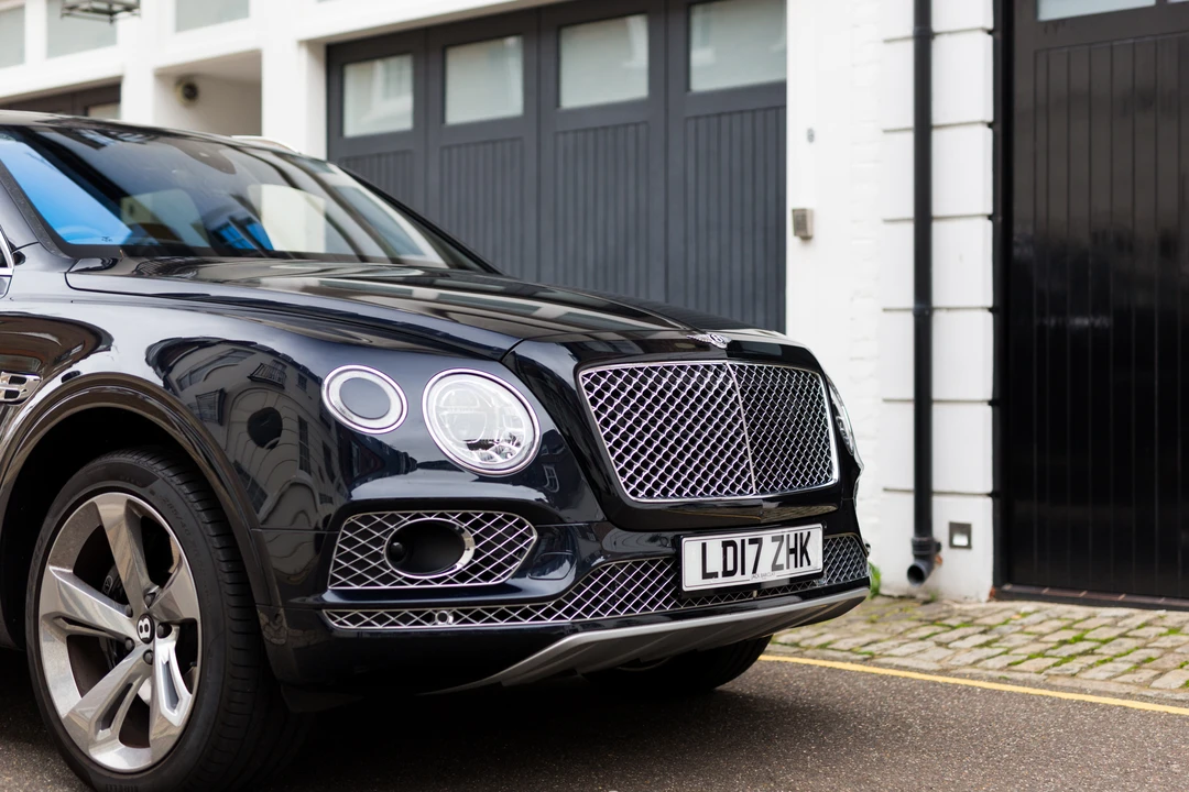 2017 Bentley Bentayga - Image 16 of 31