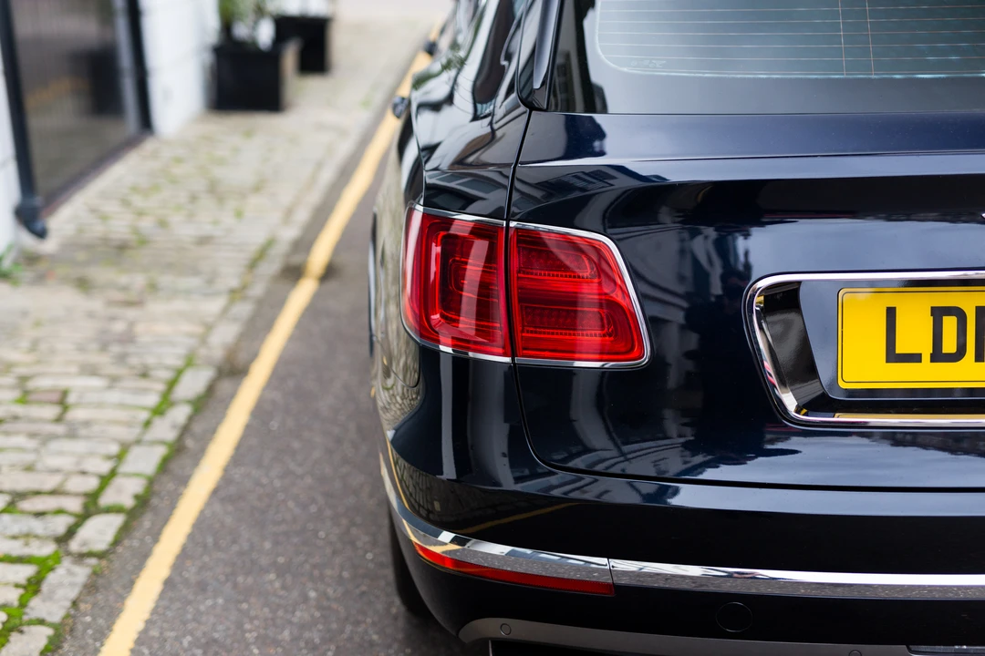 2017 Bentley Bentayga - Image 31 of 31