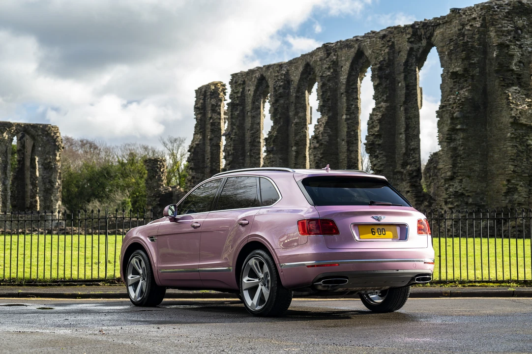 2017 Bentley Bentayga - Image 13 of 31