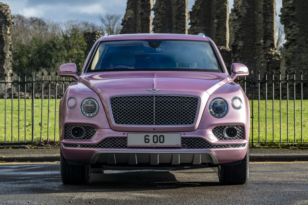 2017 Bentley Bentayga - Image 18 of 31