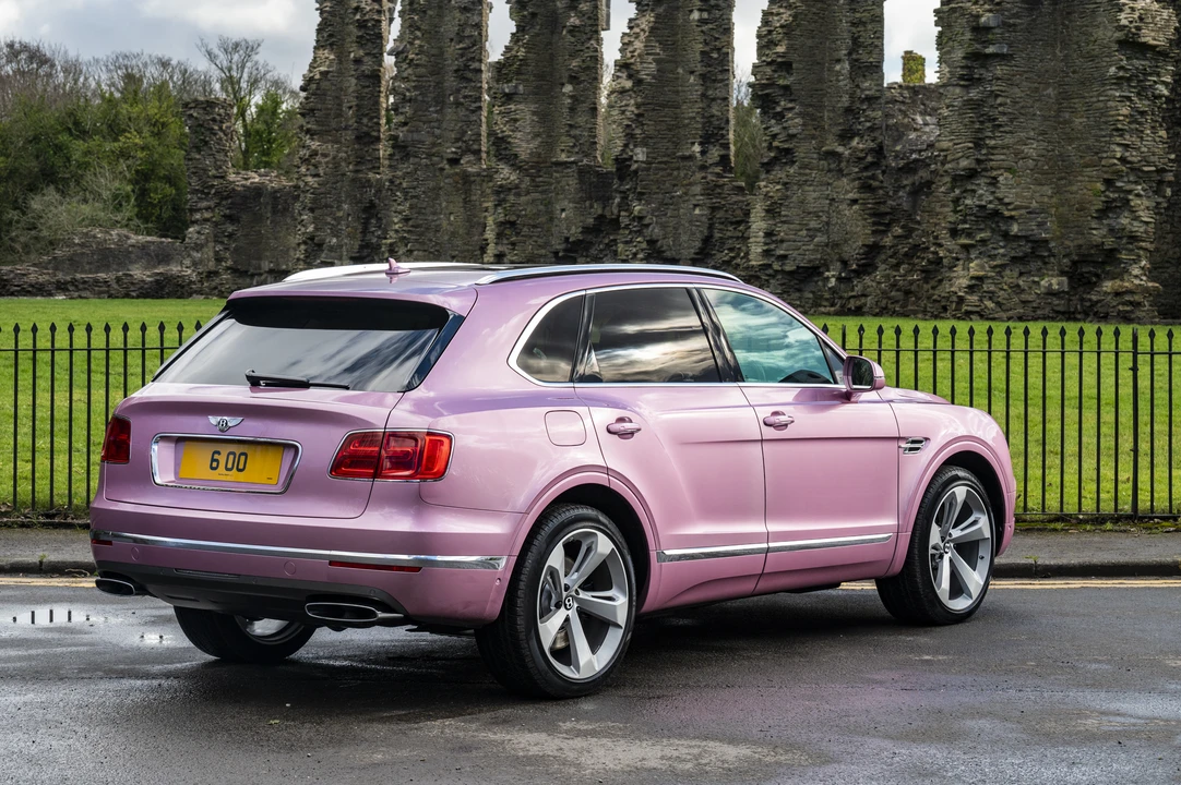 2017 Bentley Bentayga - Image 8 of 31