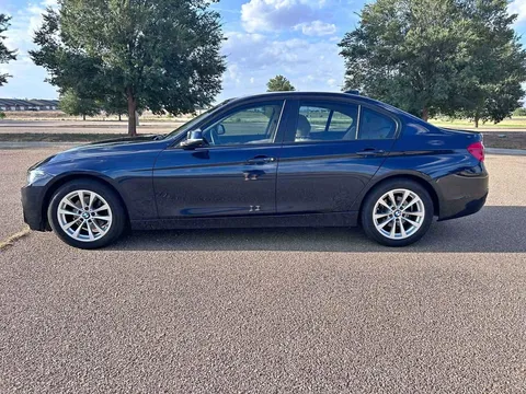 2017 BMW 3 Series 320i Sedan 4D