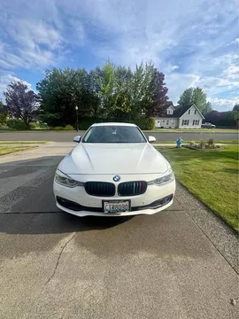 2017 BMW 3 Series 320i Sedan 4D