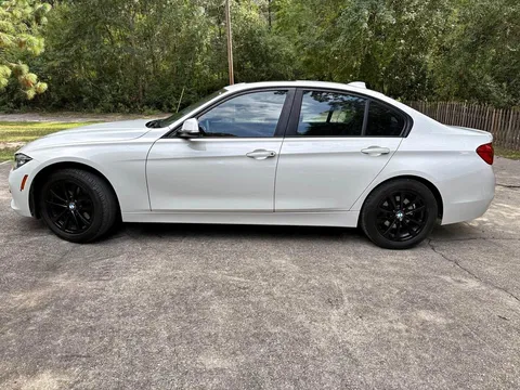 2017 BMW 3 Series 320i Sedan 4D