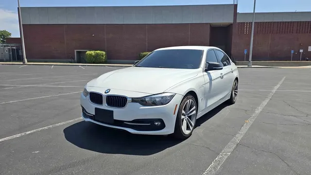 2017 BMW 3 Series 330e iPerformance Sedan